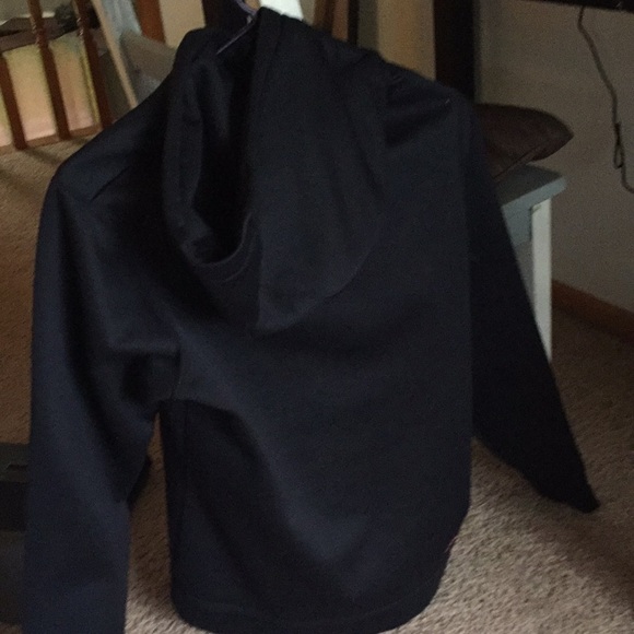 black and underarmour sweatshirt (used) - Picture 5 of 5